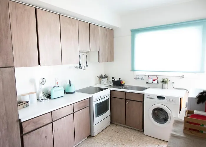 Glabur - The Cozy 2 Bdr - City, Free Parking & Wifi, Welcomes You!!! 니코시아